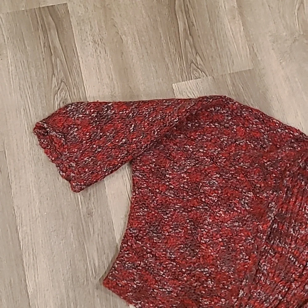 Color Works Cropped Sweater - Picture 7 of 7